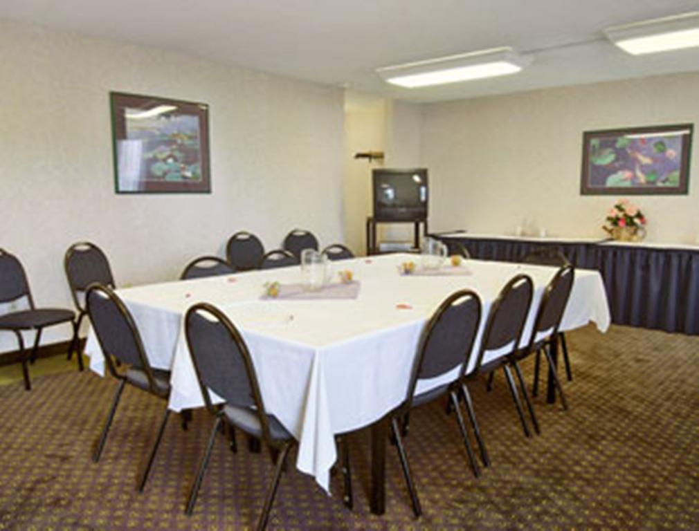 Perryville Hotel 设施 照片